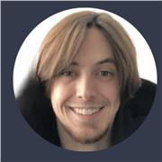 American English Teacher Offering Engaging and Personalized Lessons